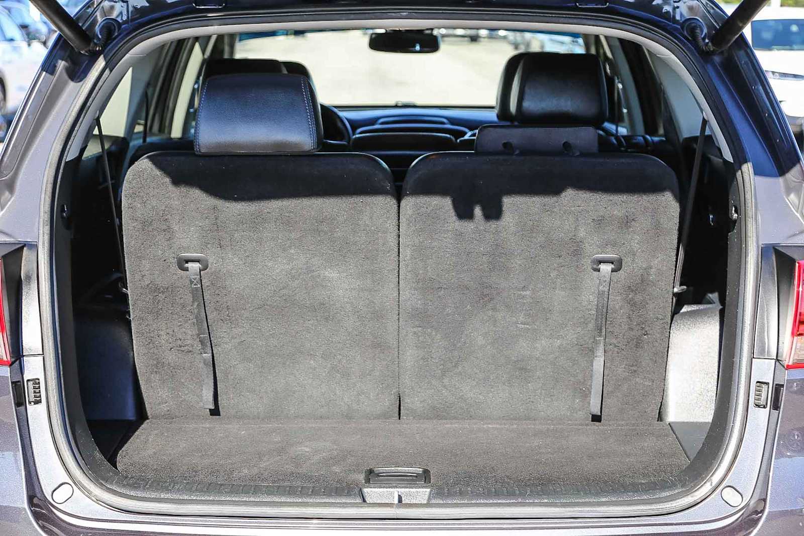 Thumbnail: 2019 Kia Sorento - 25