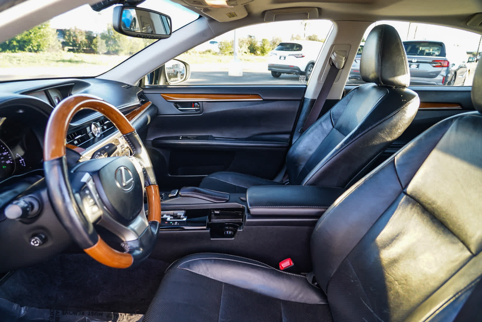 Thumbnail: 2013 Lexus ES - 18