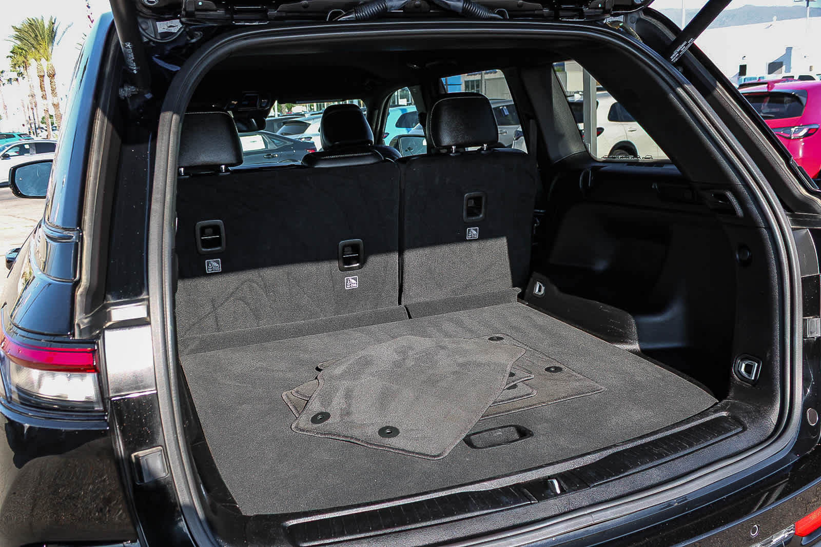 Thumbnail: 2024 Jeep Grand Cherokee - 25