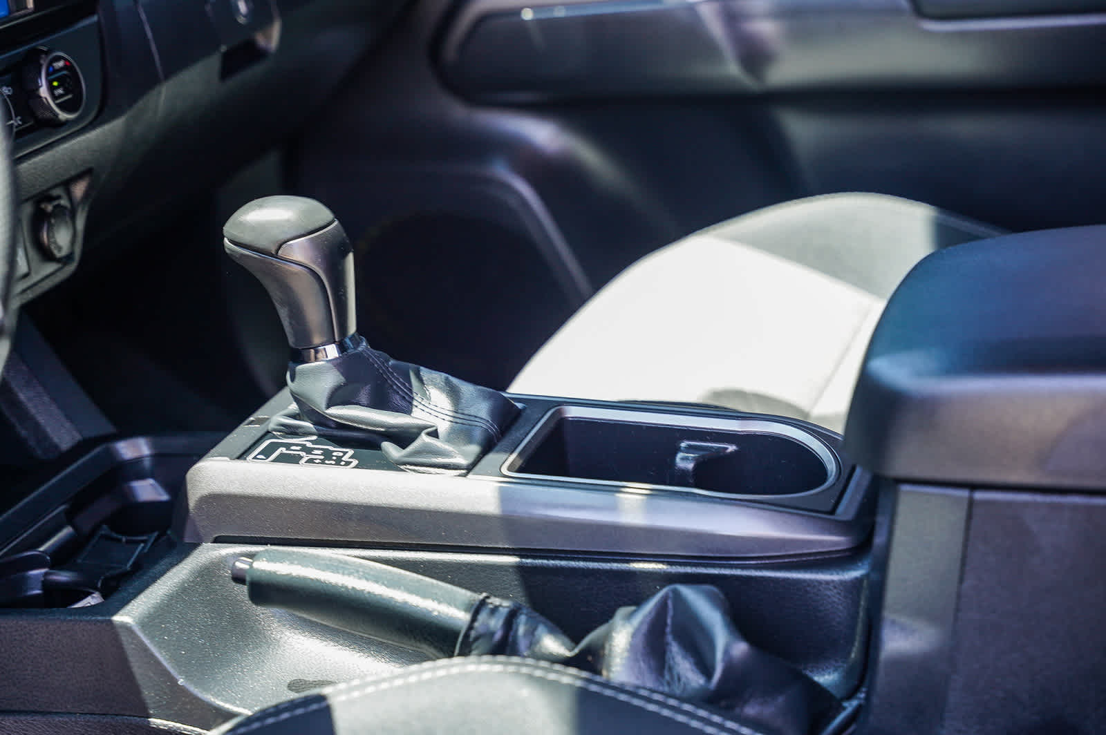 Thumbnail: 2022 Toyota Tacoma - 19