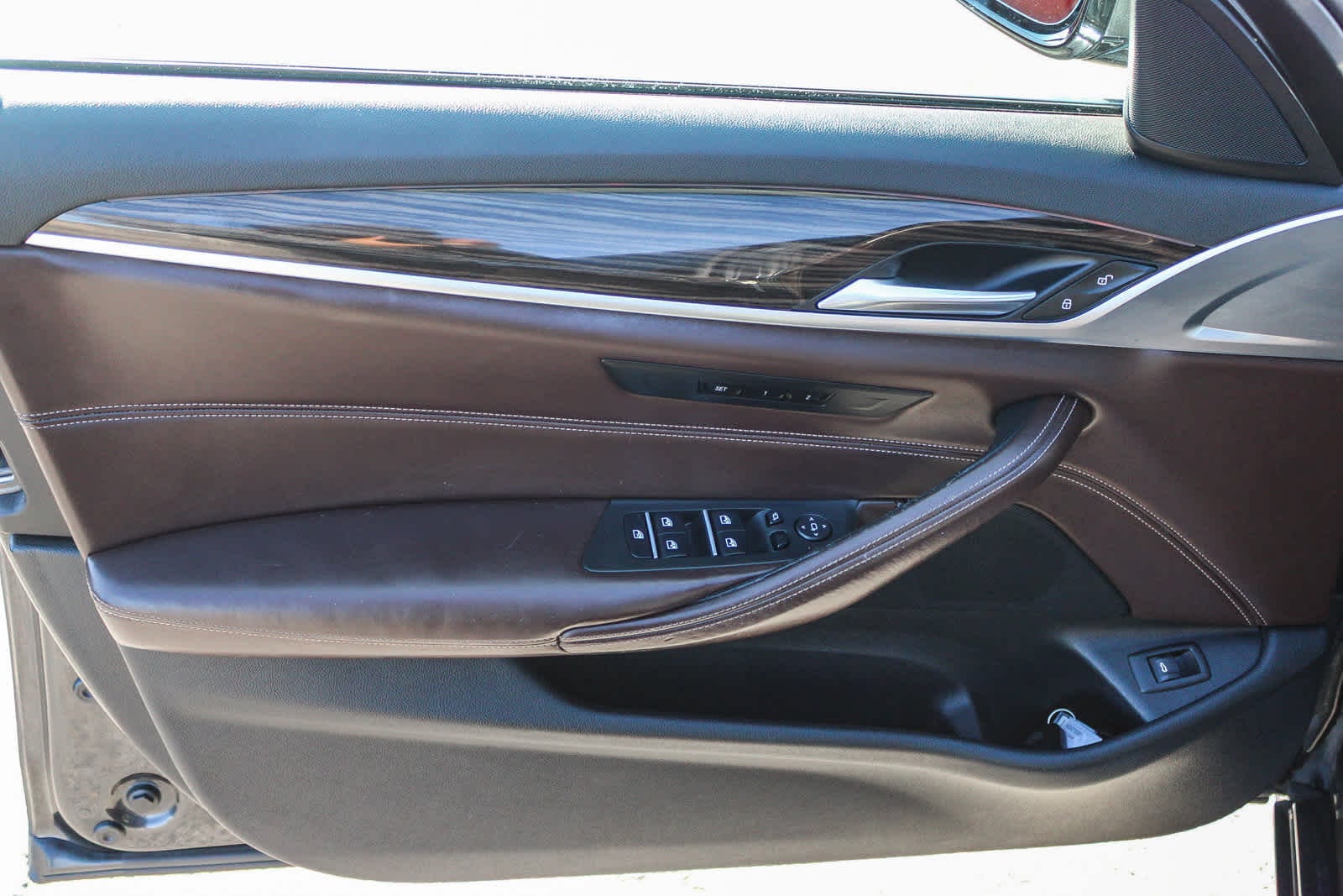 Thumbnail: 2018 BMW 5 Series - 21