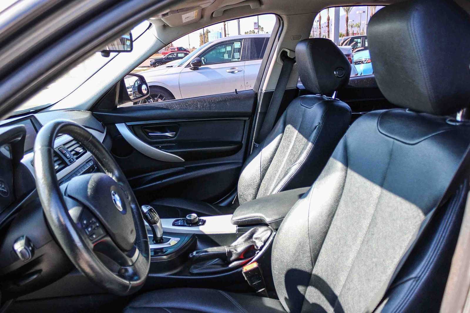 Thumbnail: 2015 BMW 3 Series - 17