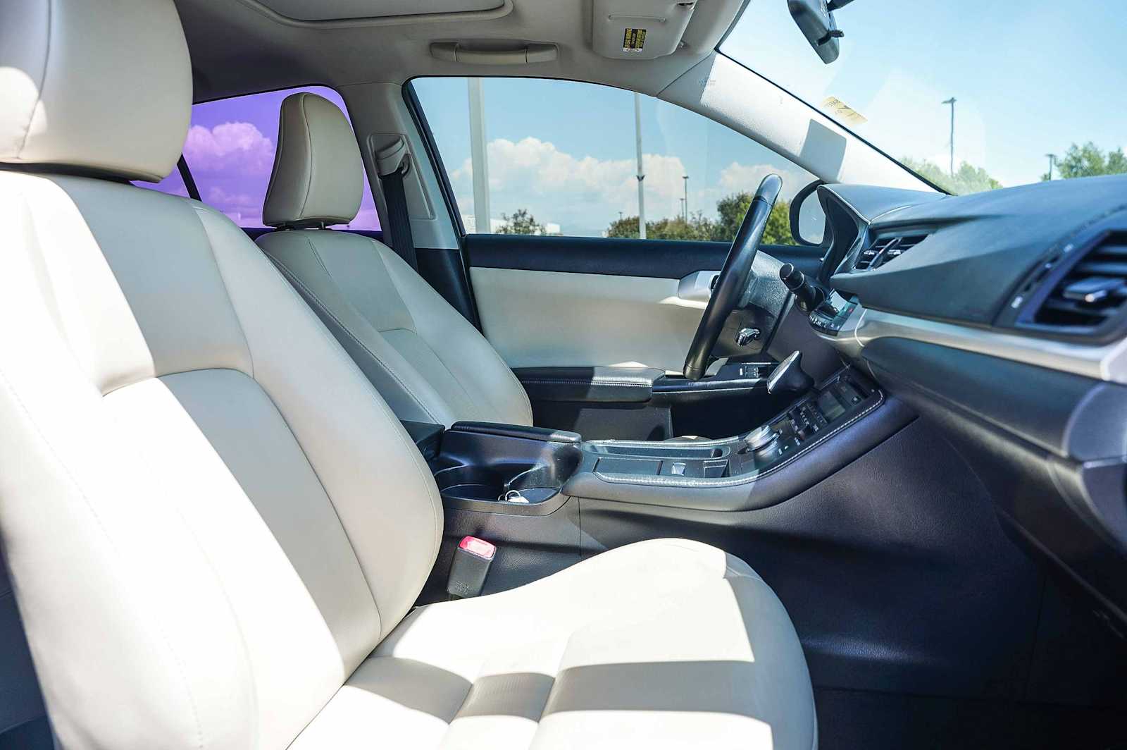 Thumbnail: 2013 Lexus CT - 16