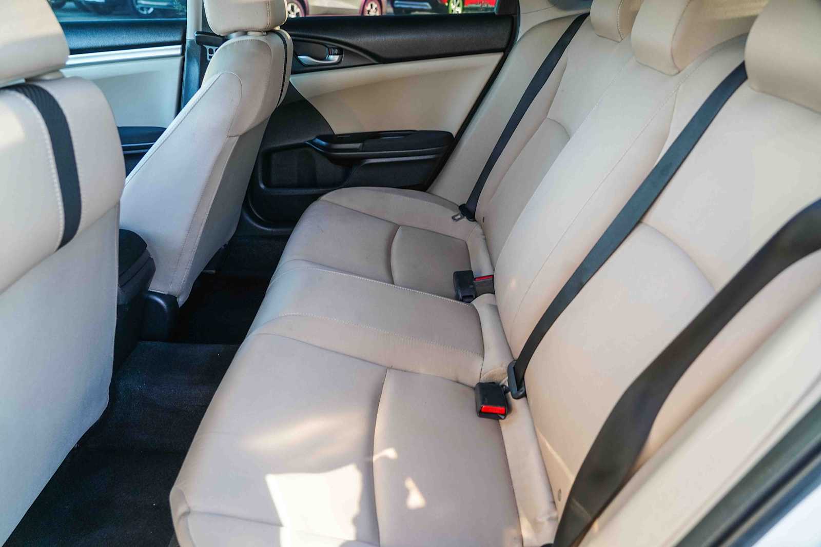 Thumbnail: 2016 Honda Civic - 18