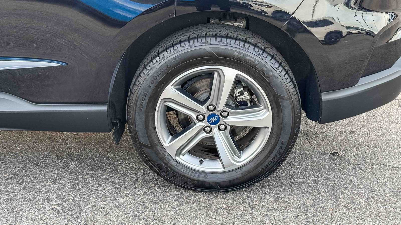 Thumbnail: 2021 Ford Edge - 10