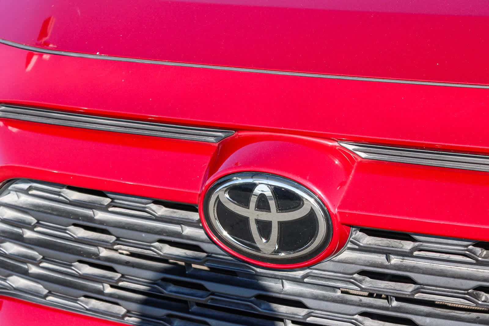 Thumbnail: 2021 Toyota RAV4 - 11