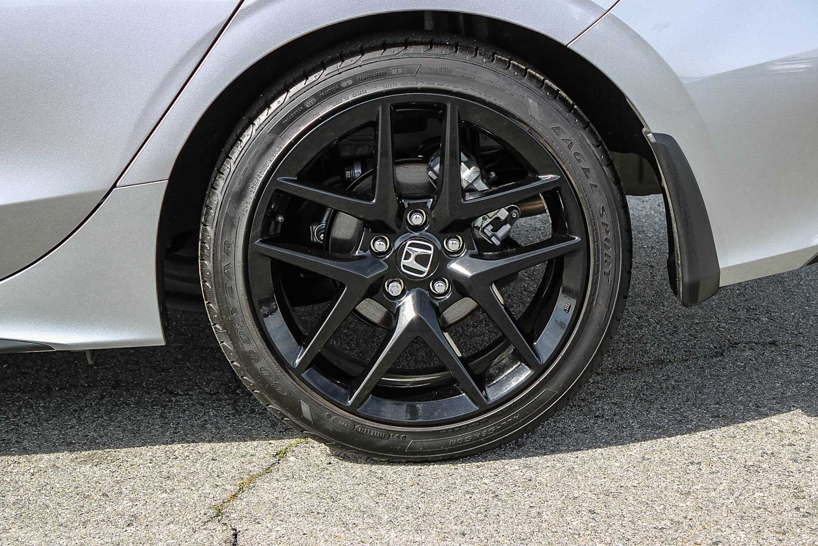 2025 Honda Civic Sport photo 3