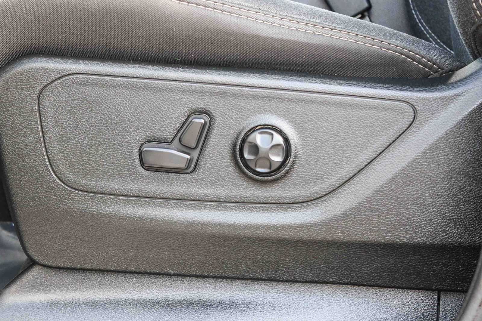 Thumbnail: 2020 RAM 1500 - 20