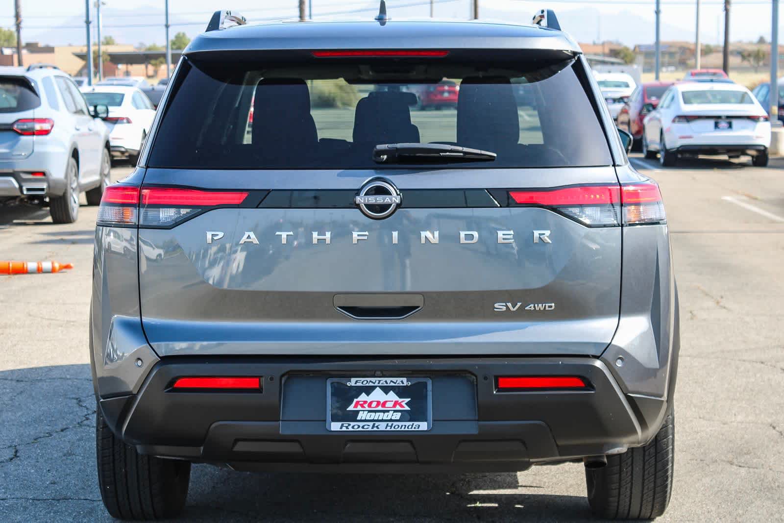 2022 Nissan Pathfinder SV 7