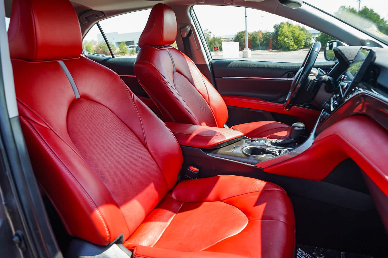 Thumbnail: 2021 Toyota Camry - 17