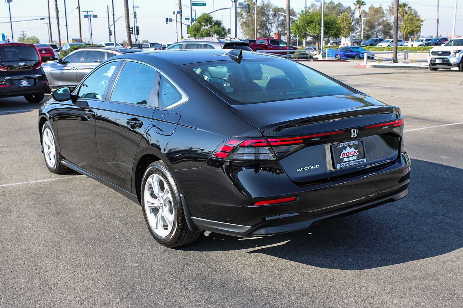 2025 Honda Accord LX photo 3