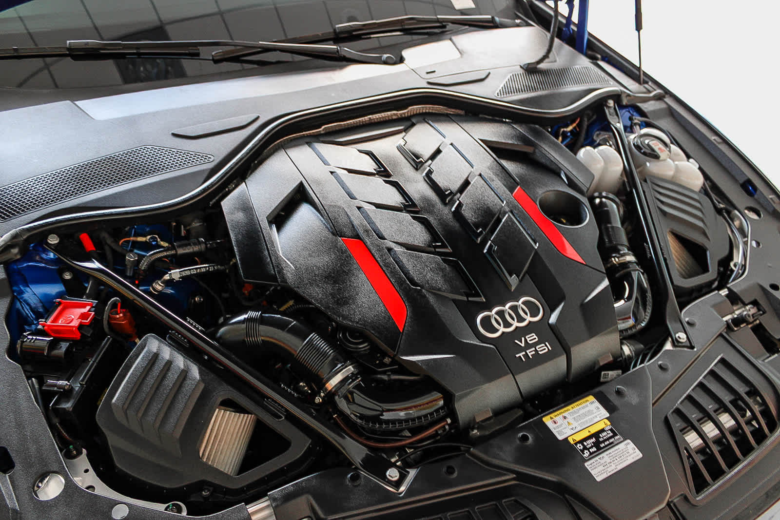 Thumbnail: 2024 Audi S8 - 25