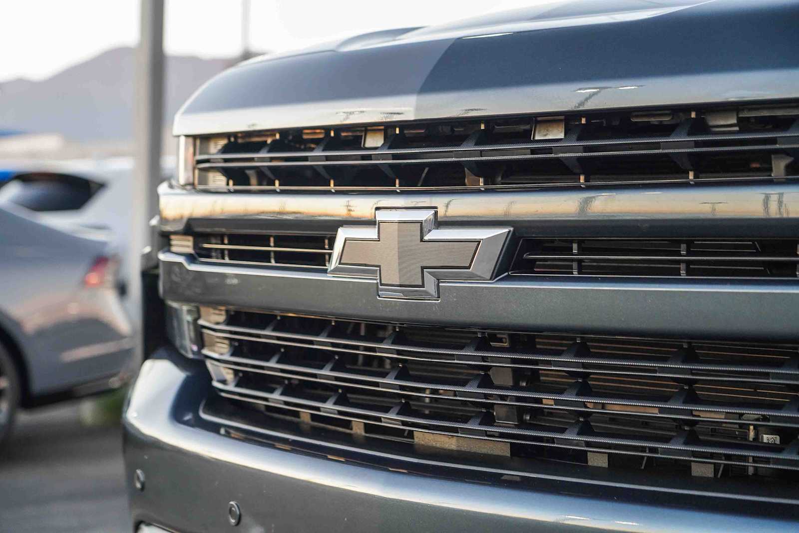 Thumbnail: 2021 Chevrolet Silverado 1500 - 3