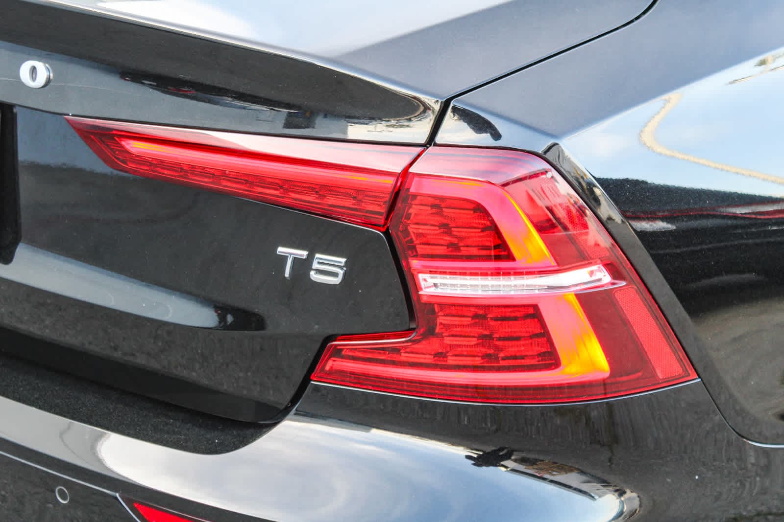 Thumbnail: 2021 Volvo S60 - 7