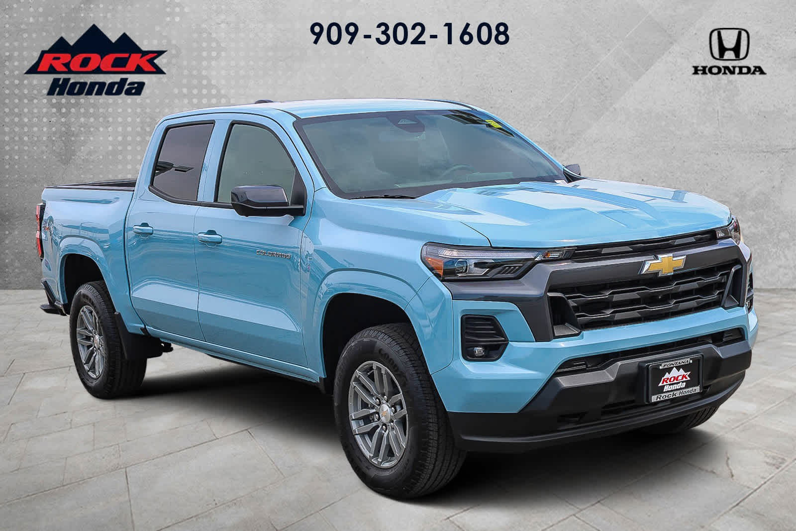 2025 Chevrolet Colorado LT photo 2