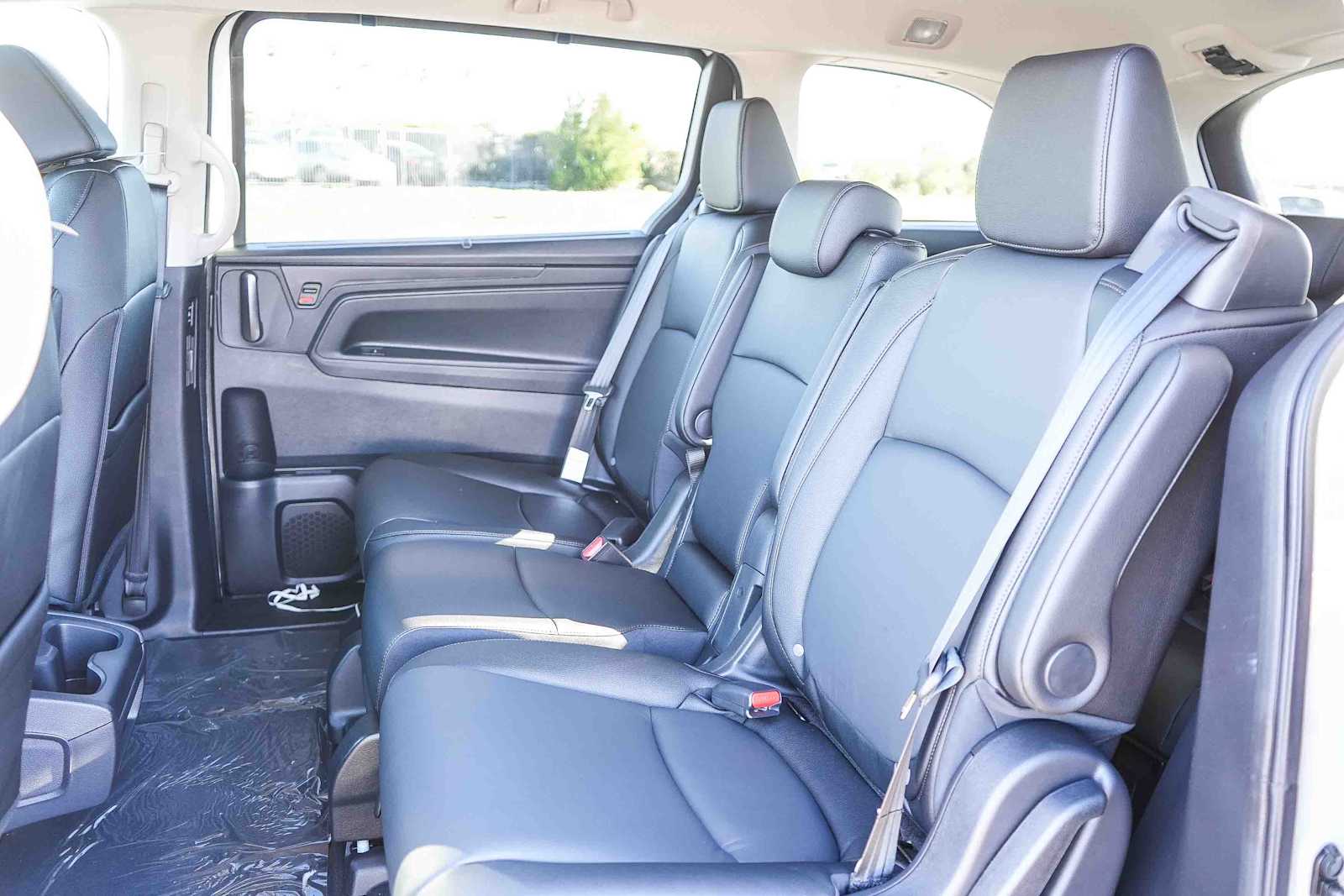 Thumbnail: 2026 Honda Odyssey - 21