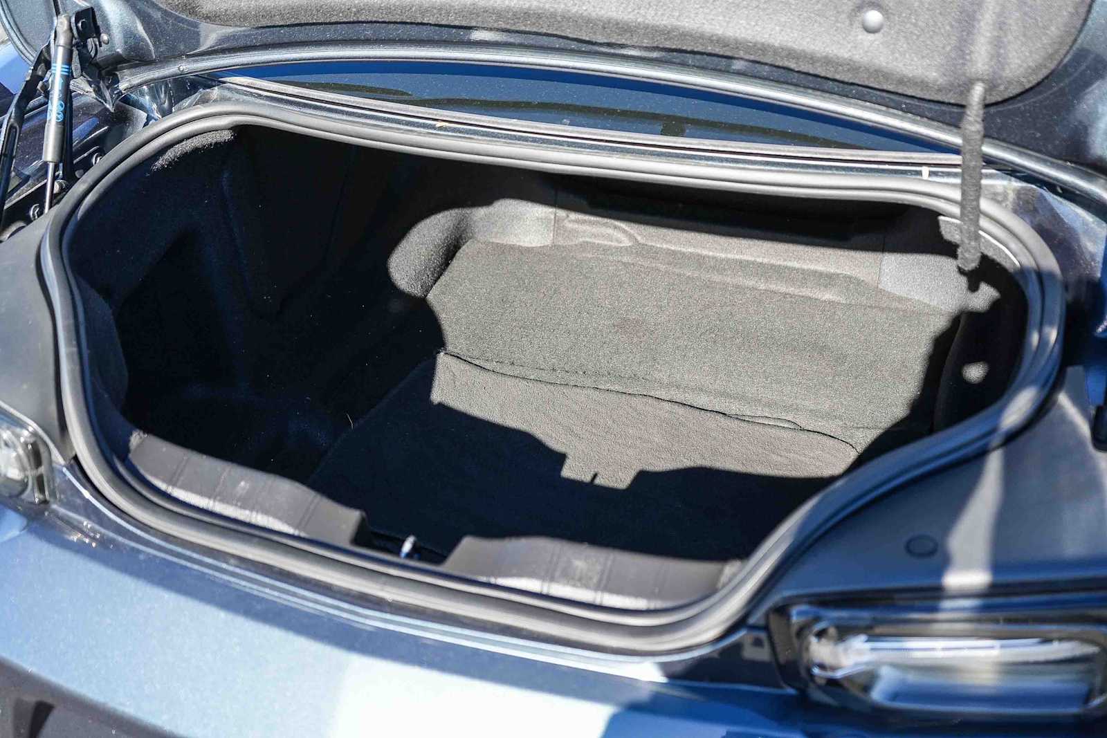 Thumbnail: 2019 Chevrolet Camaro - 24