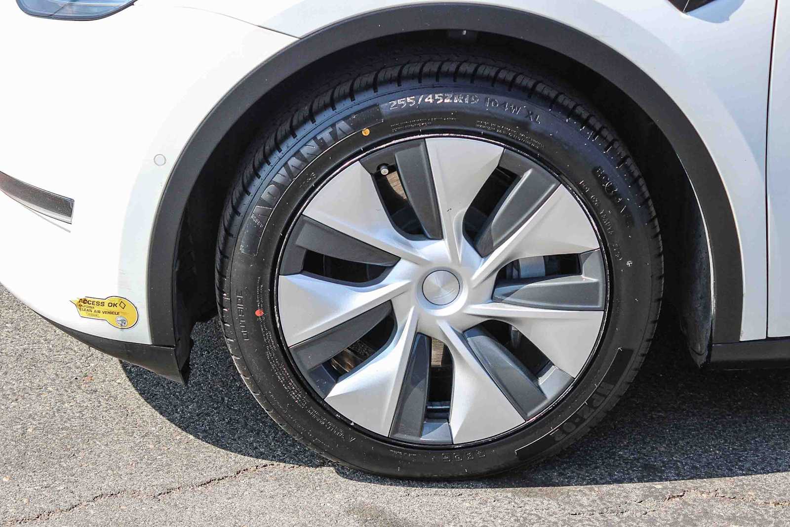 Thumbnail: 2022 Tesla Model Y - 9