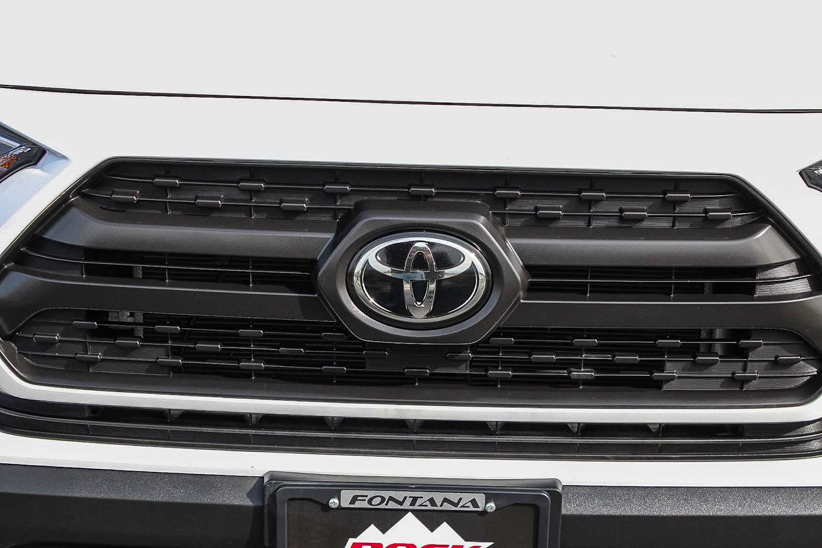 Thumbnail: 2021 Toyota RAV4 - 11