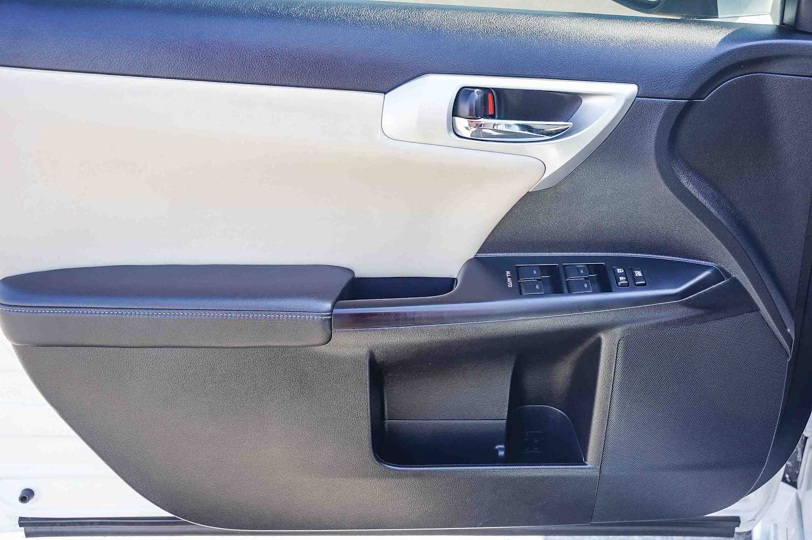 Thumbnail: 2013 Lexus CT - 20