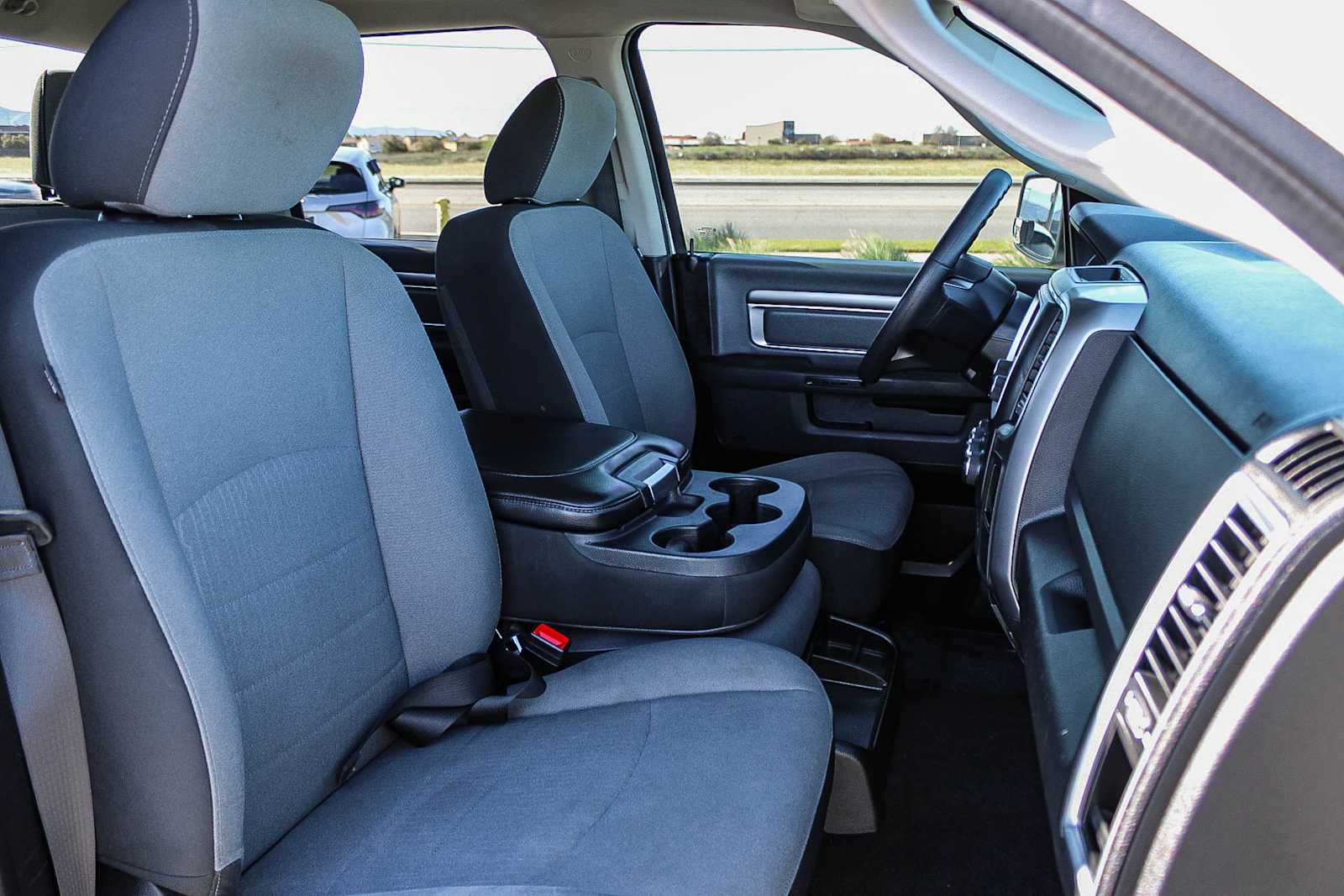 Thumbnail: 2021 RAM 1500 Classic - 16