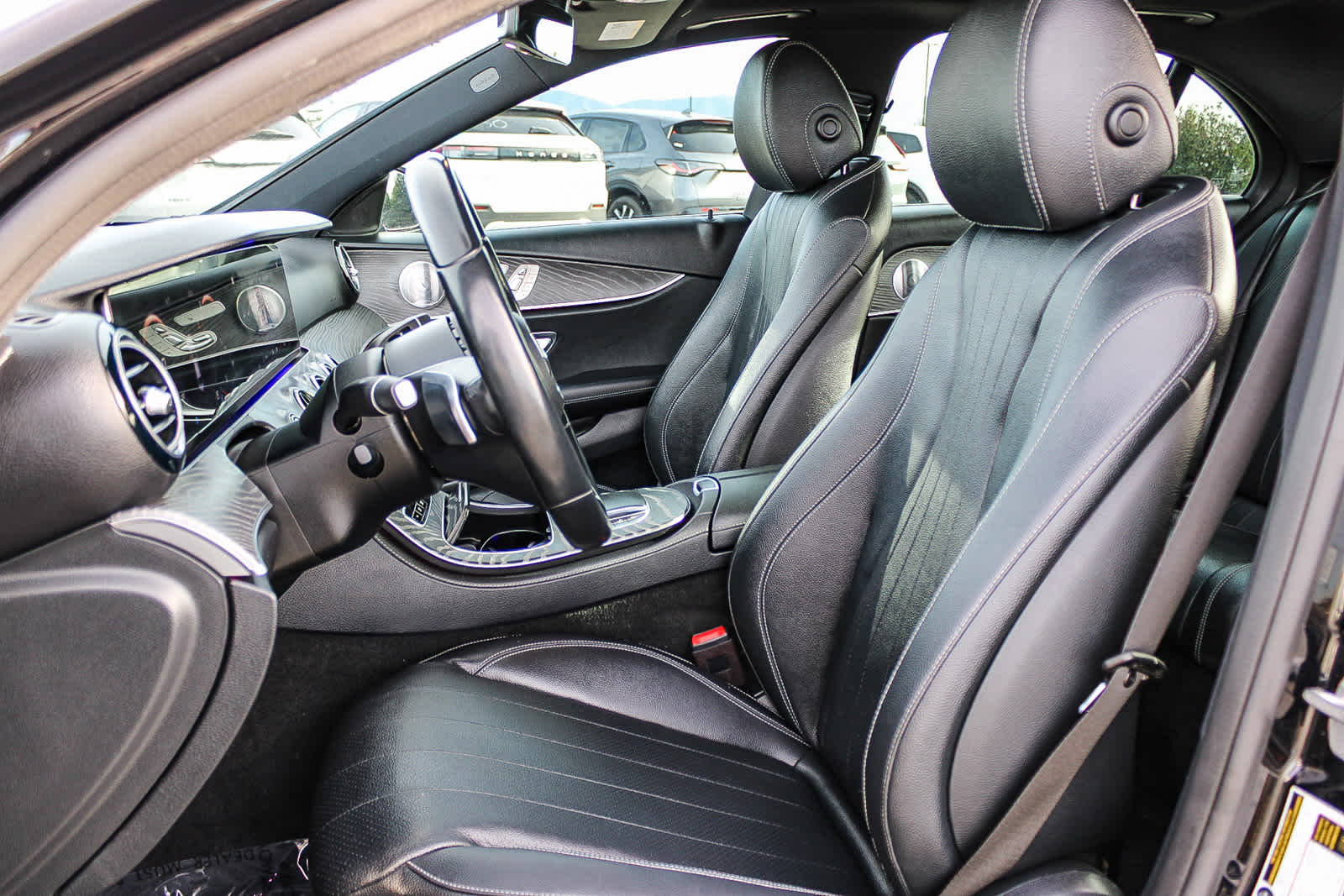 Thumbnail: 2021 Mercedes-Benz E-Class - 17