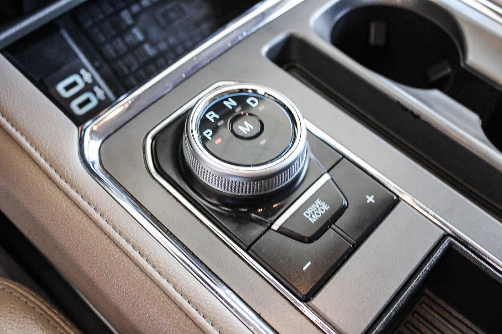 Thumbnail: 2019 Ford Expedition - 19