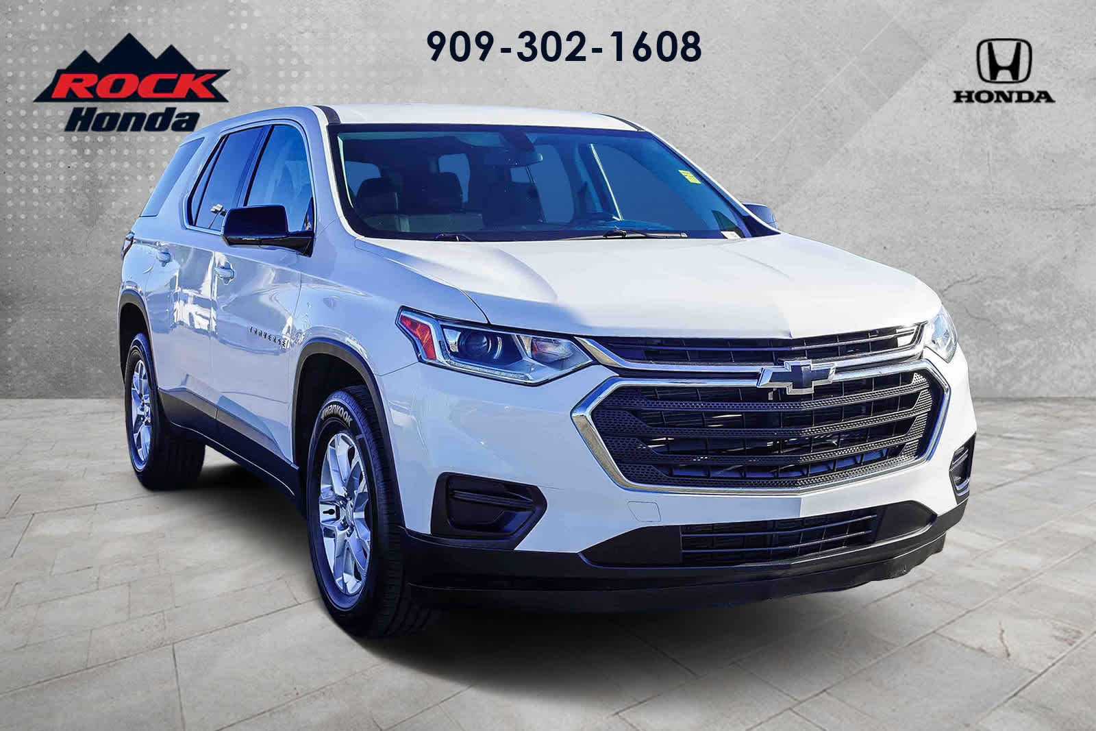 Thumbnail: 2018 Chevrolet Traverse - 3