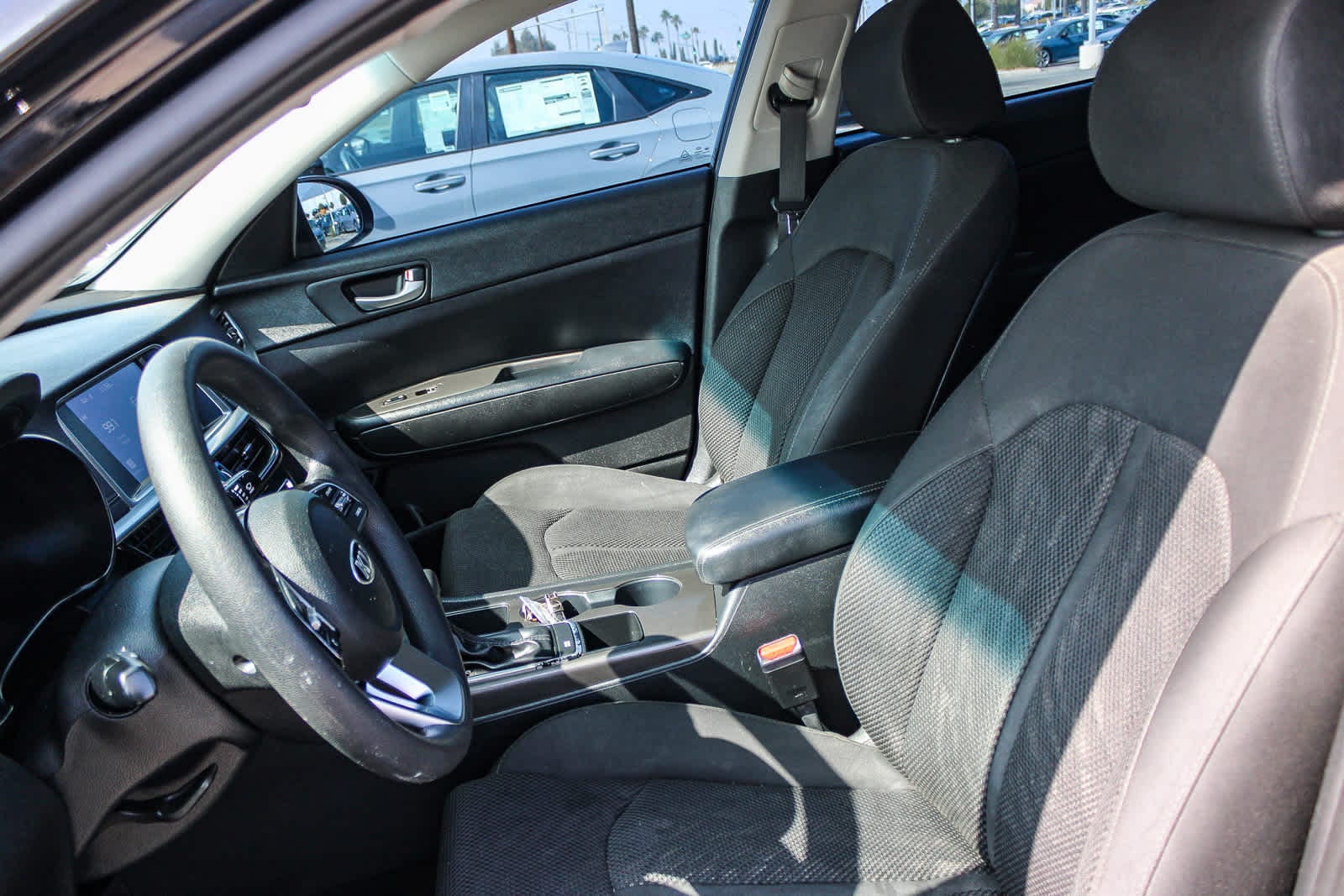Thumbnail: 2019 Kia Optima - 17