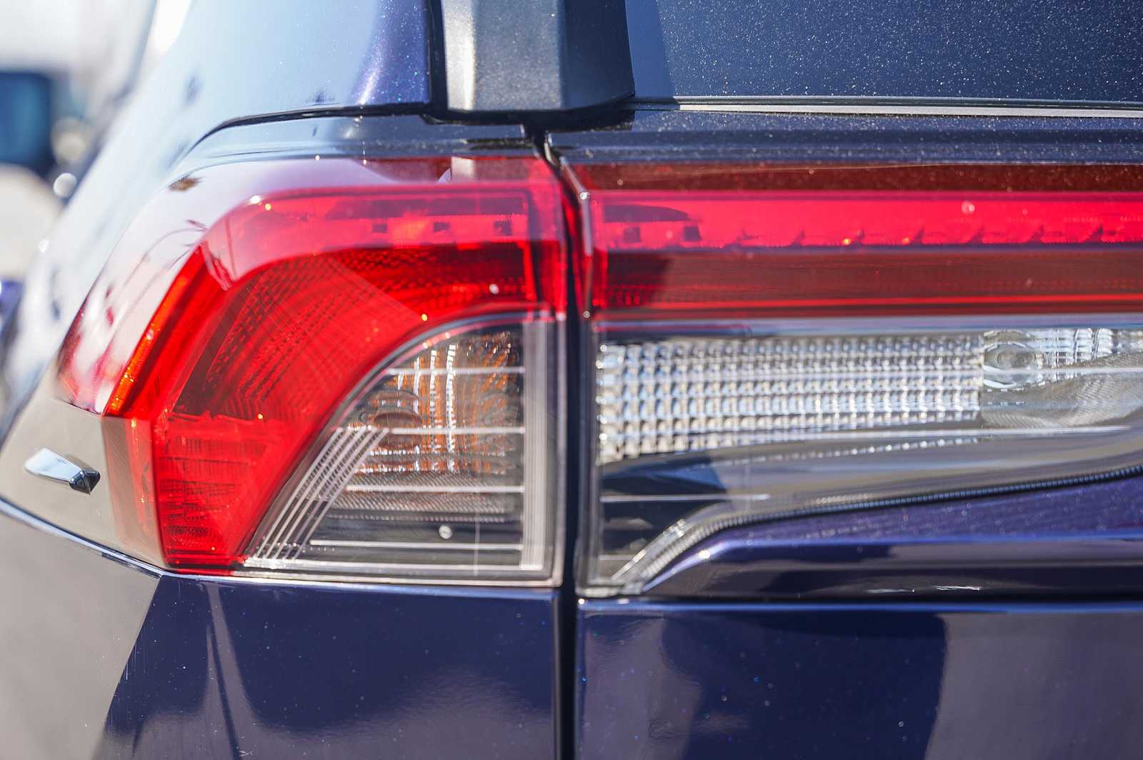 2019 Toyota RAV4 XLE Premium 7