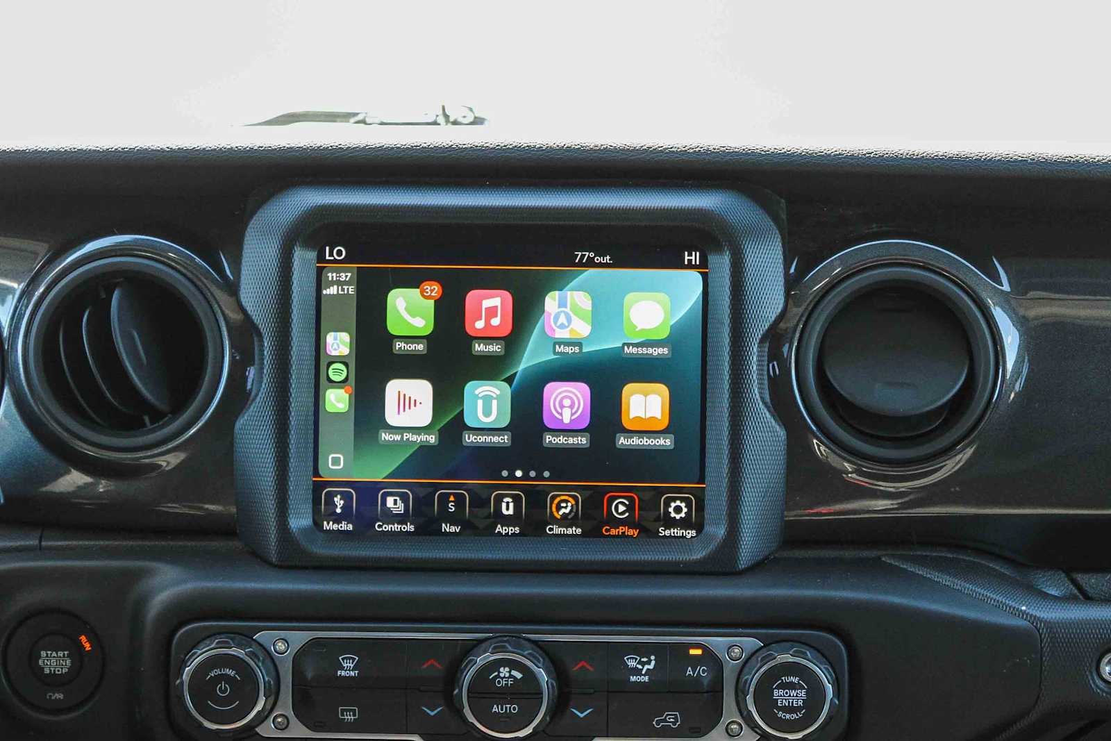 Thumbnail: 2021 Jeep Gladiator - 11