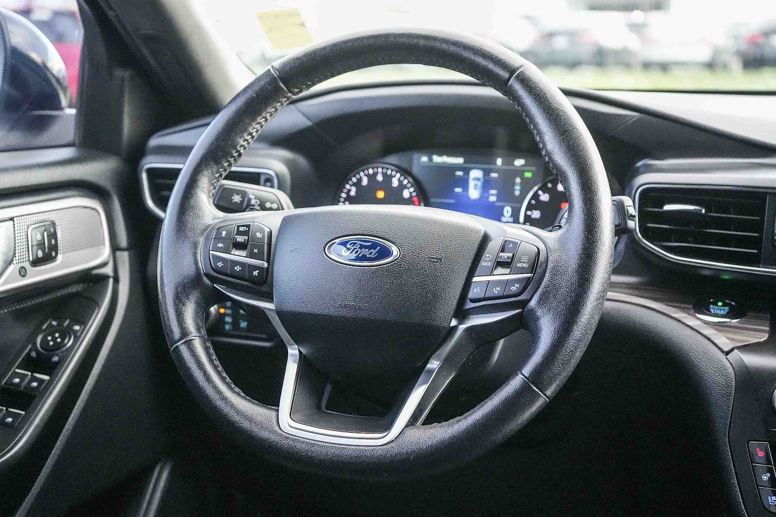 Thumbnail: 2020 Ford Explorer - 15