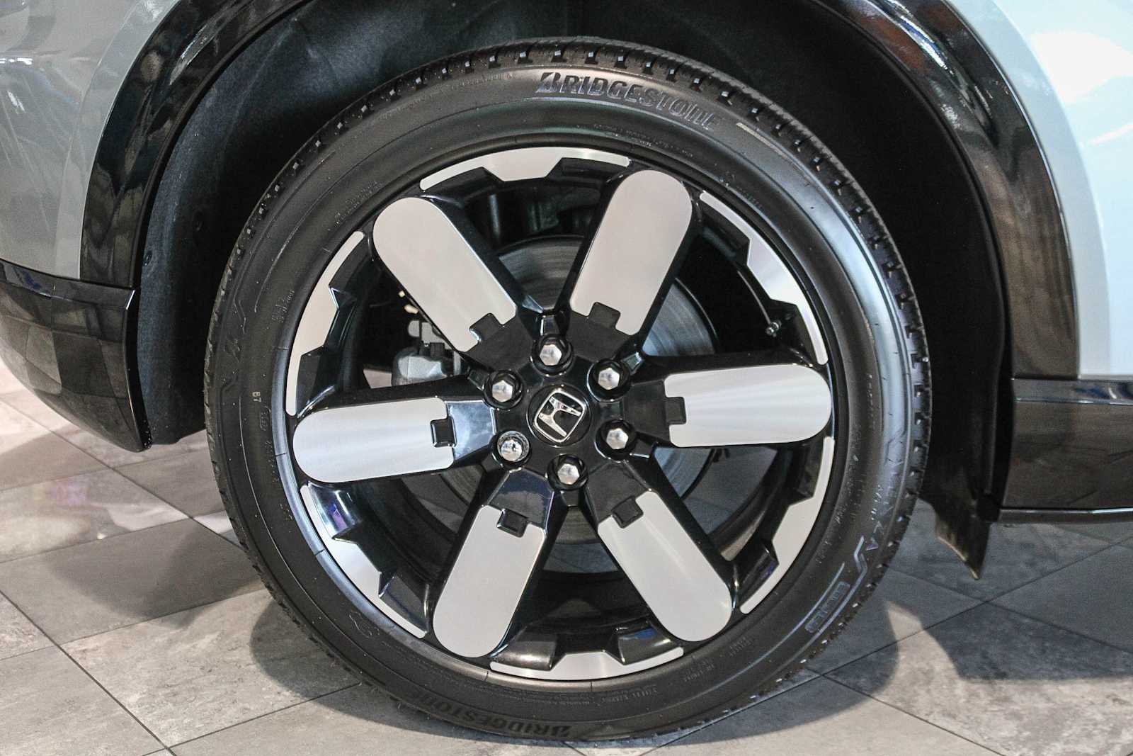 Thumbnail: 2025 Honda Prologue - 10