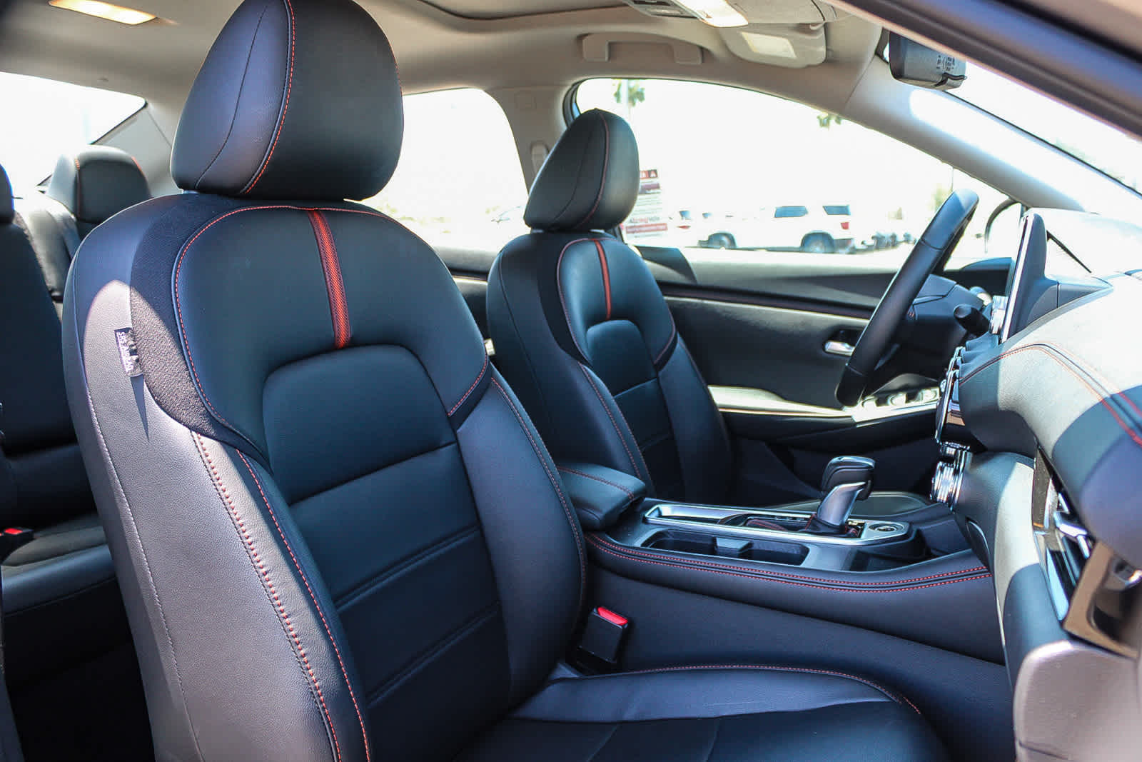 2025 Nissan Sentra SR - Photo 16