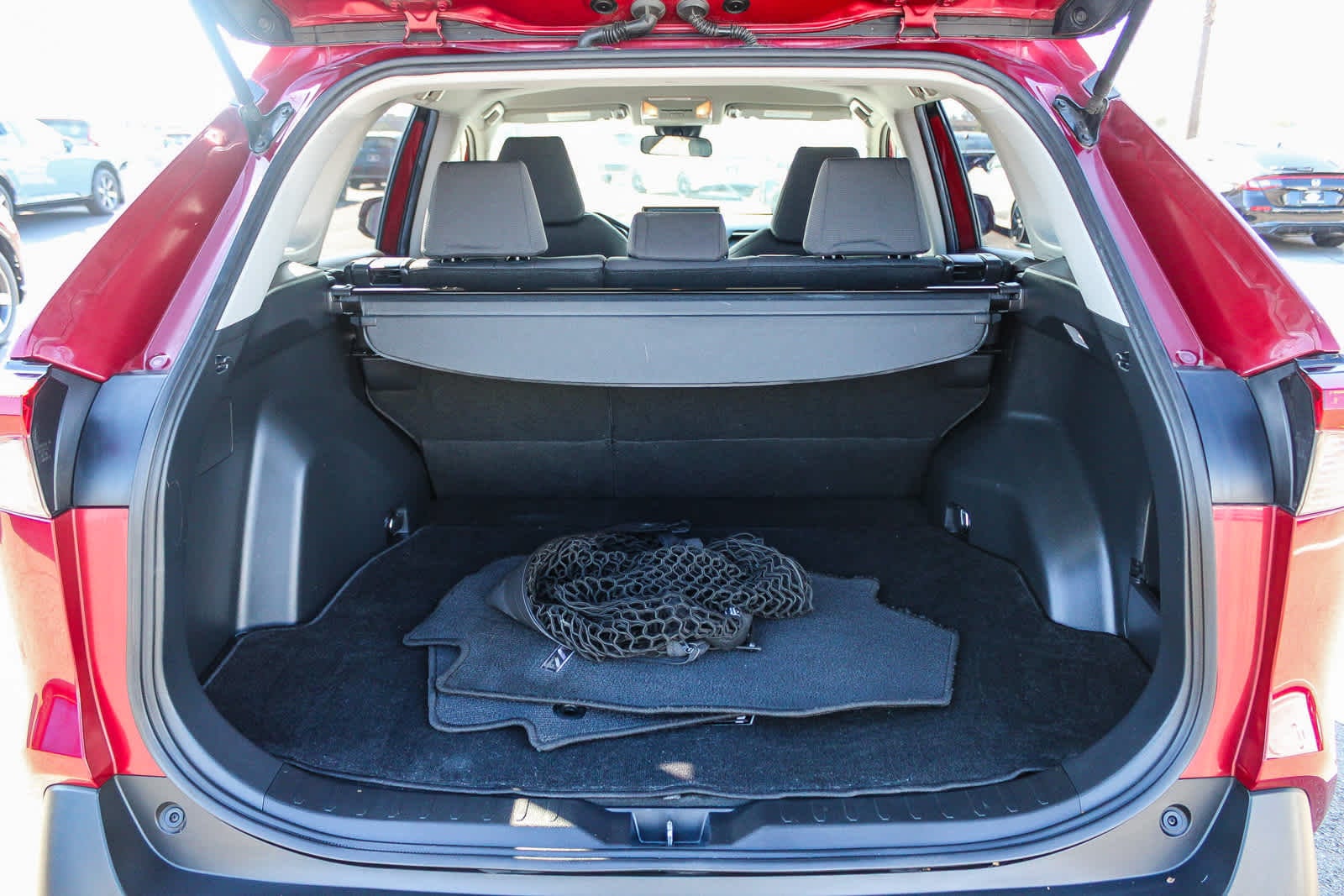 Thumbnail: 2021 Toyota RAV4 - 26