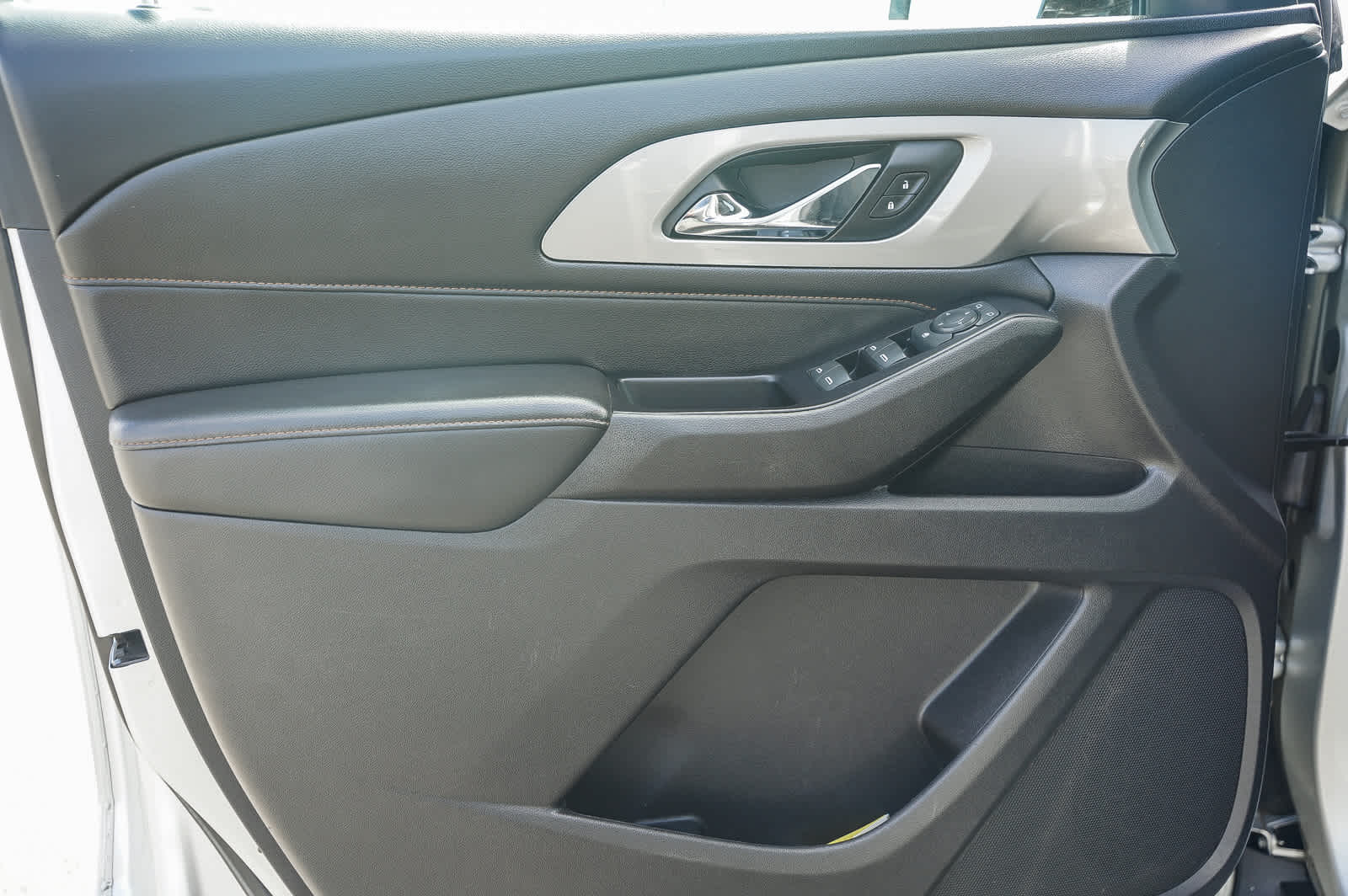 Thumbnail: 2019 Chevrolet Traverse - 18