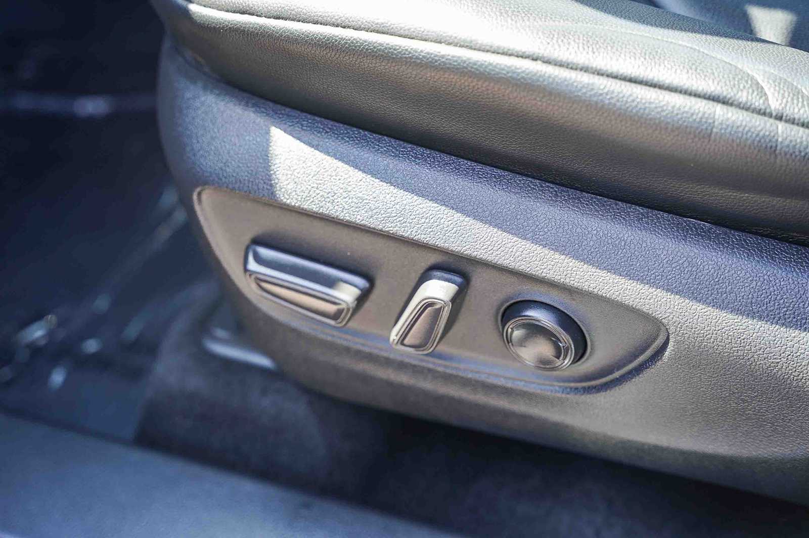 Thumbnail: 2021 Toyota Highlander - 23