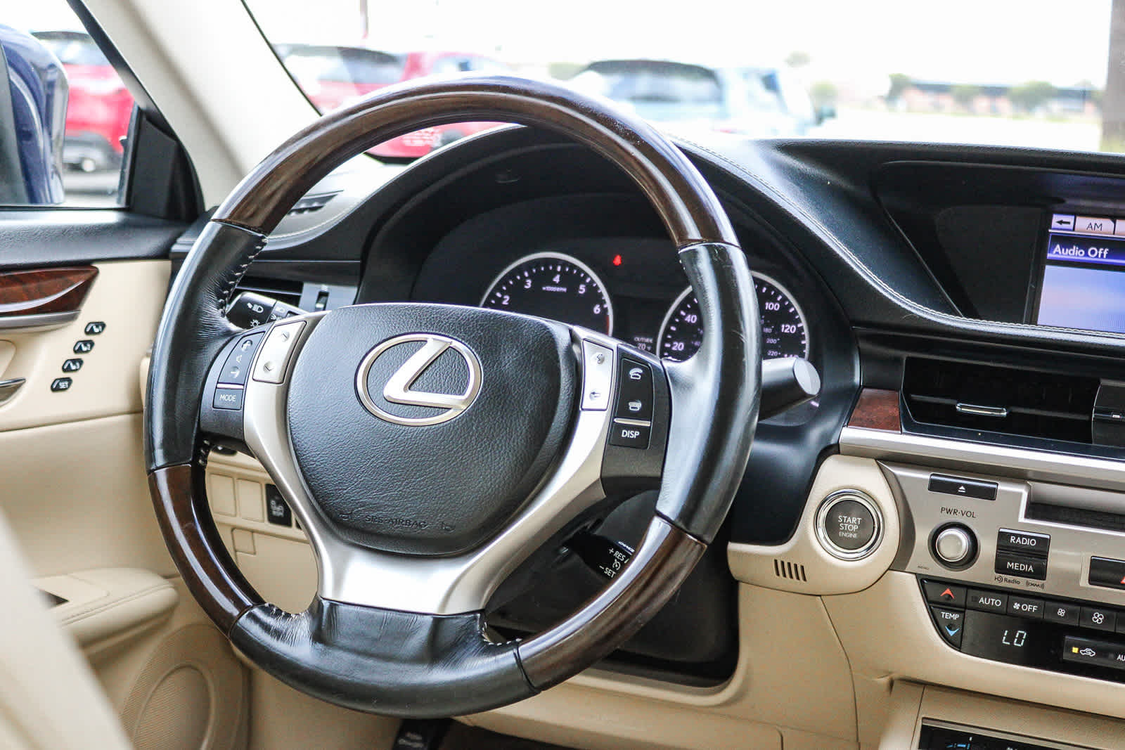 Thumbnail: 2014 Lexus ES - 15