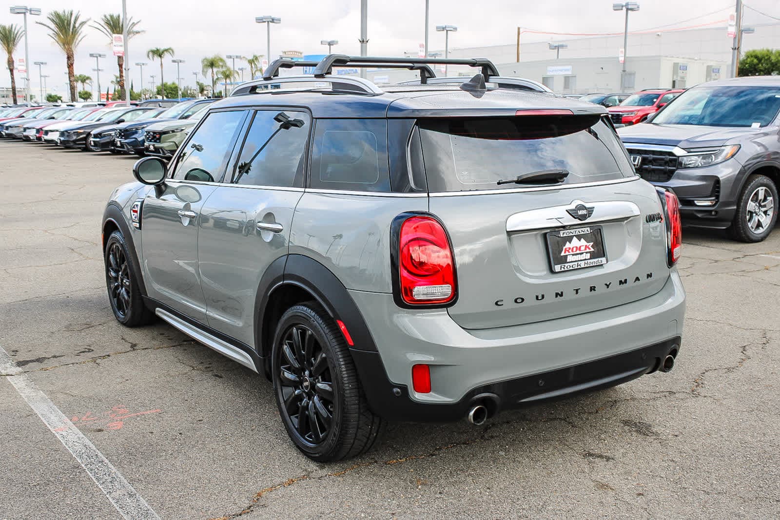 2019 MINI Countryman Cooper S Iconic photo 3