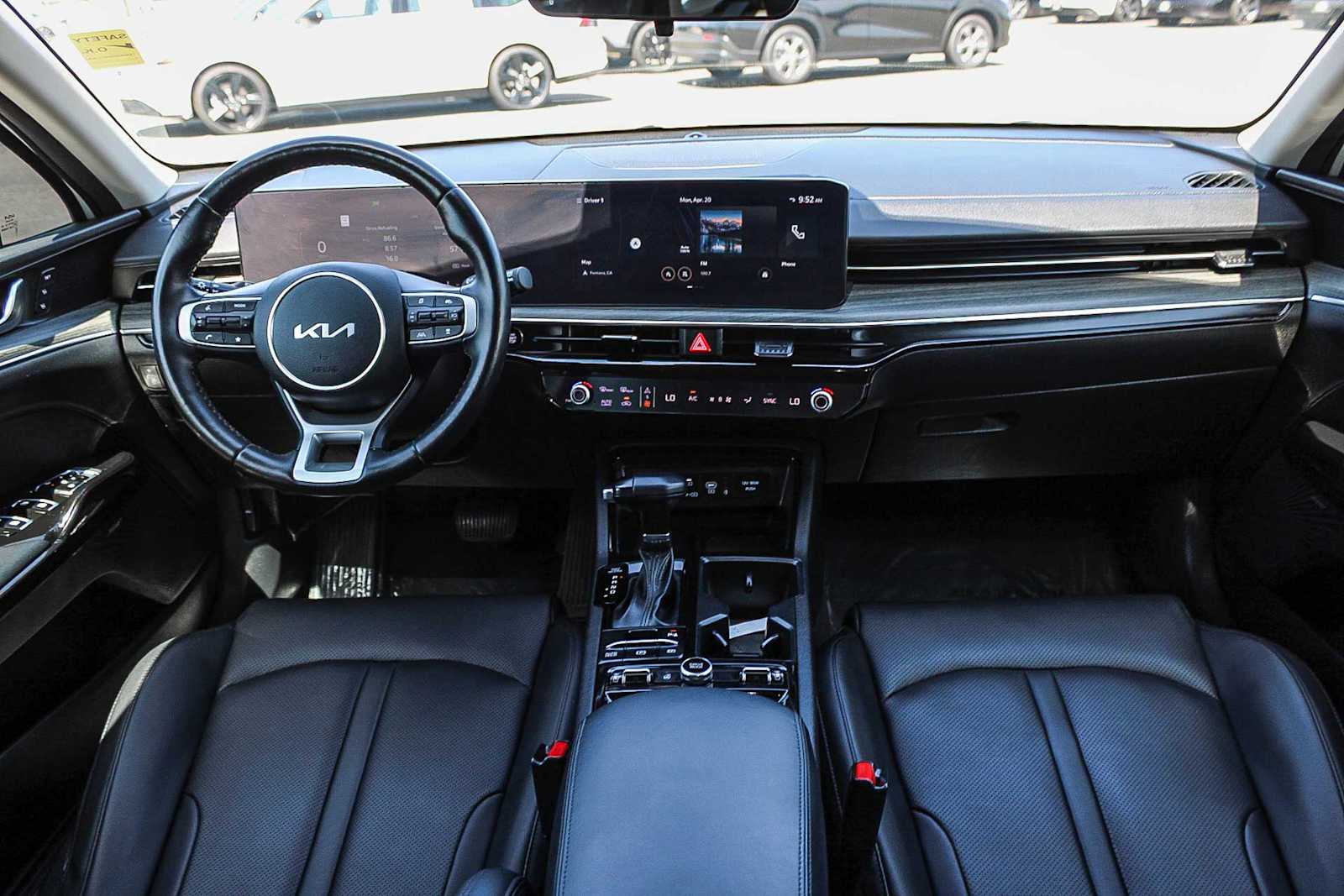 Thumbnail: 2025 Kia K5 - 12