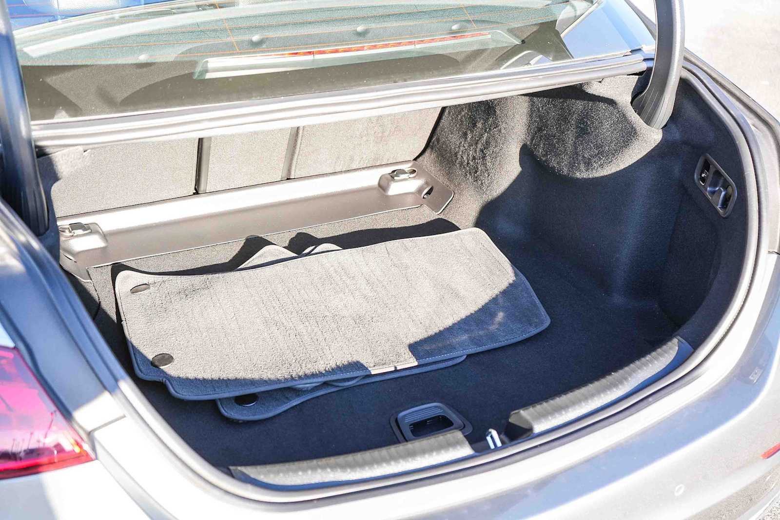 Thumbnail: 2024 Mercedes-Benz C-Class - 24