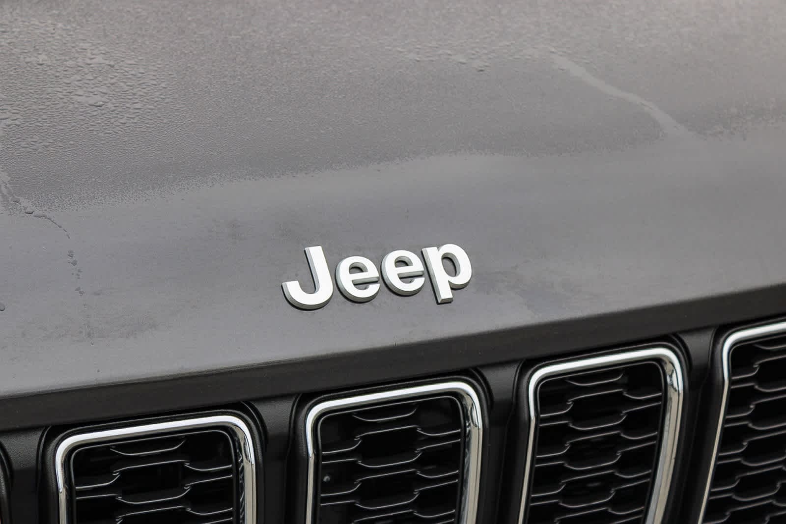 2025 Jeep Grand Cherokee L Laredo photo 4