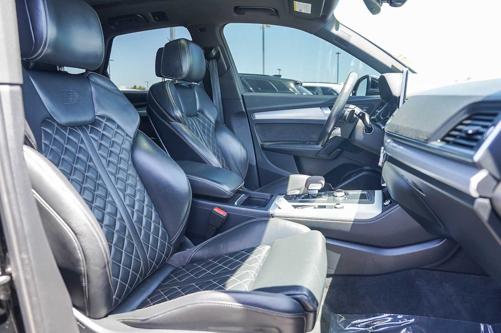 Thumbnail: 2019 Audi SQ5 - 18