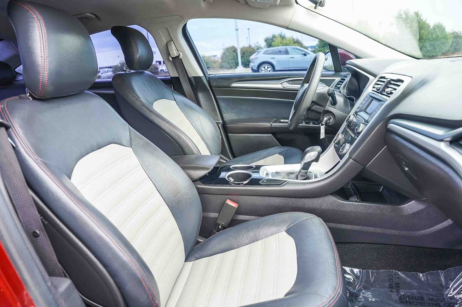 Thumbnail: 2014 Ford Fusion - 13