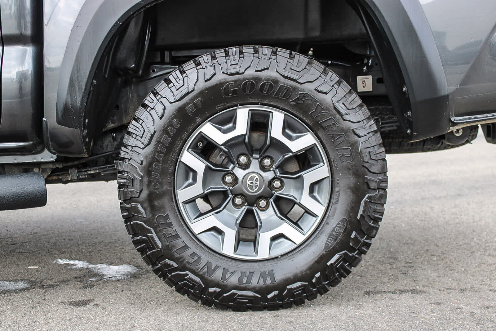 2019 Toyota Tacoma TRD Off Road V6 photo 3