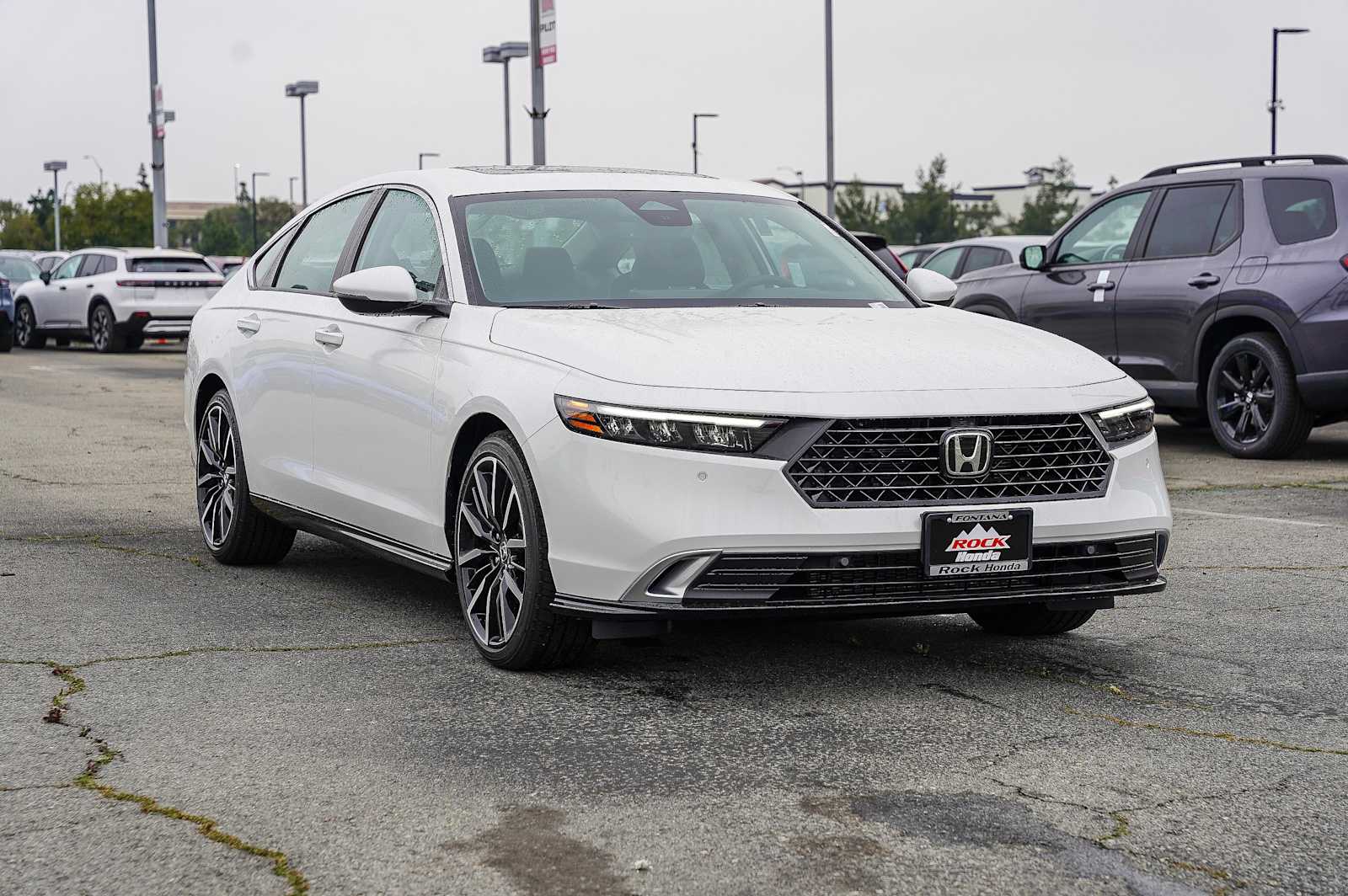 2025 Honda Accord Touring photo 3