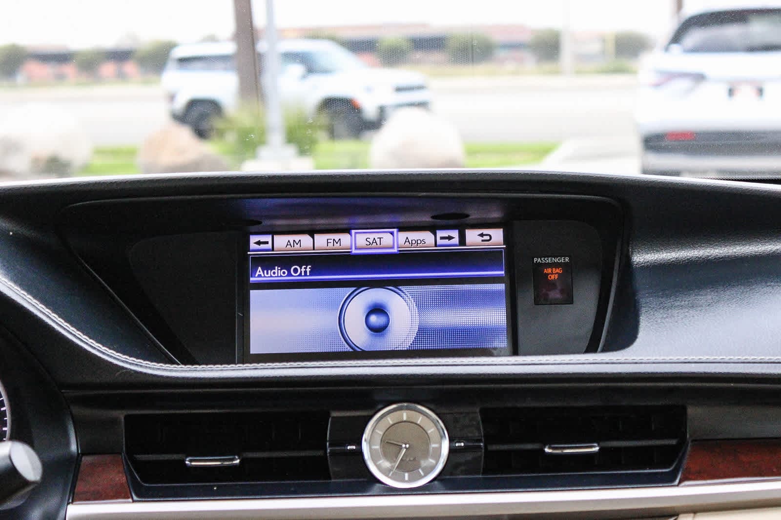 Thumbnail: 2014 Lexus ES - 14