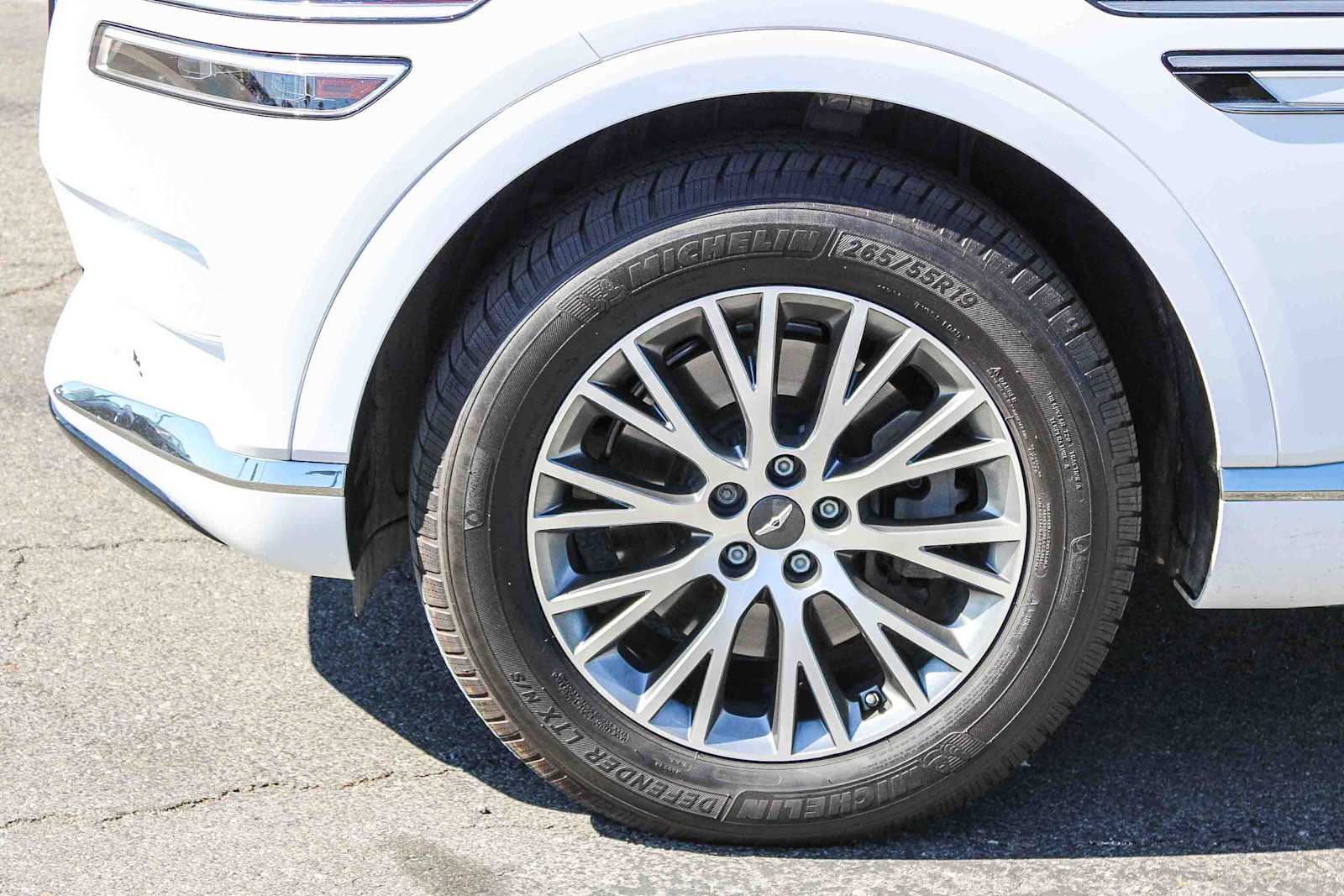 Thumbnail: 2023 Genesis GV80 - 9