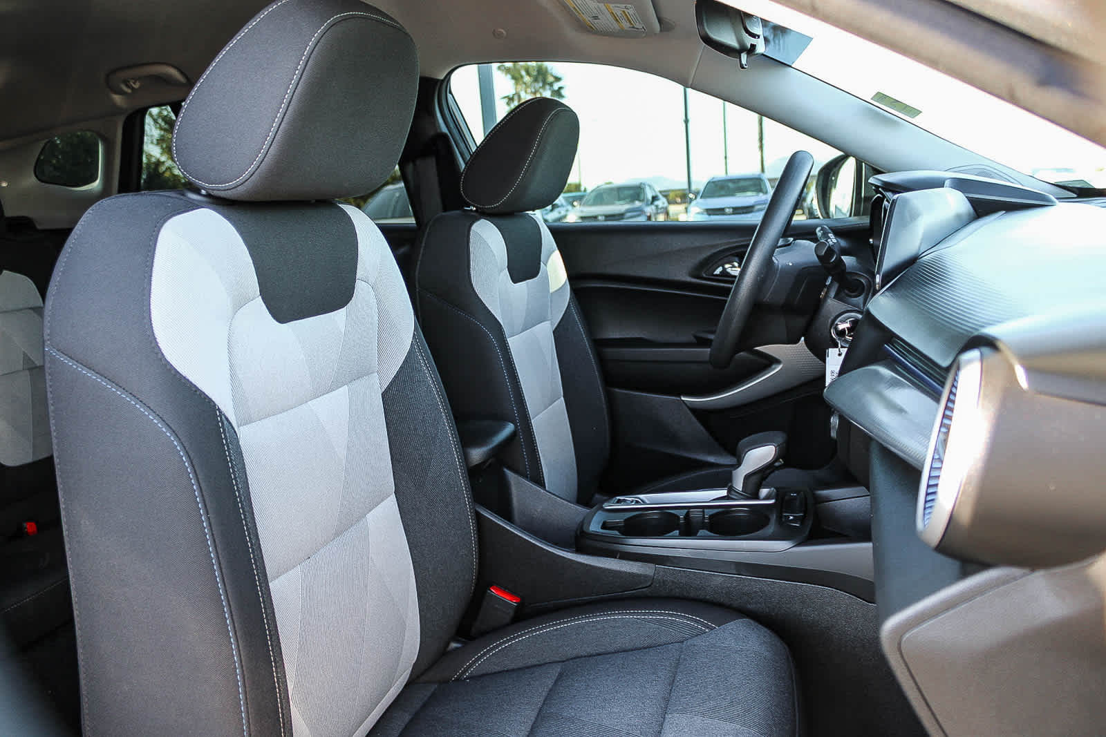 Thumbnail: 2024 Chevrolet Trax - 16