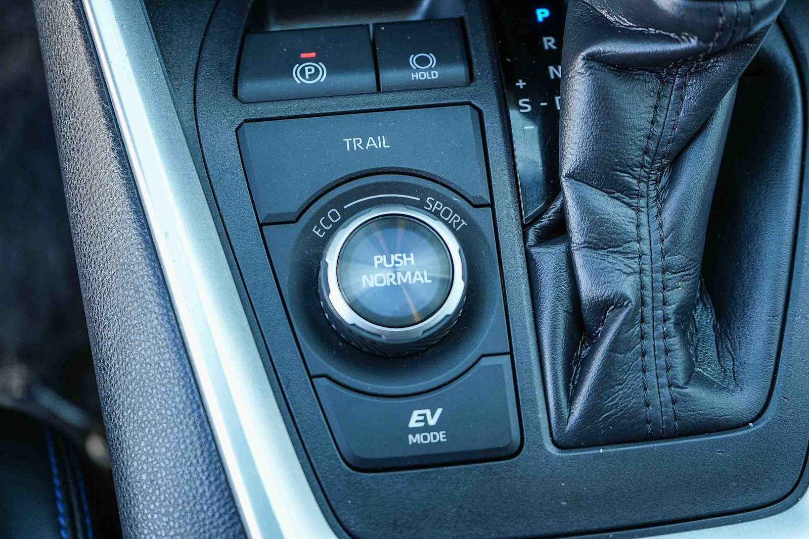 Thumbnail: 2024 Toyota RAV4 - 20